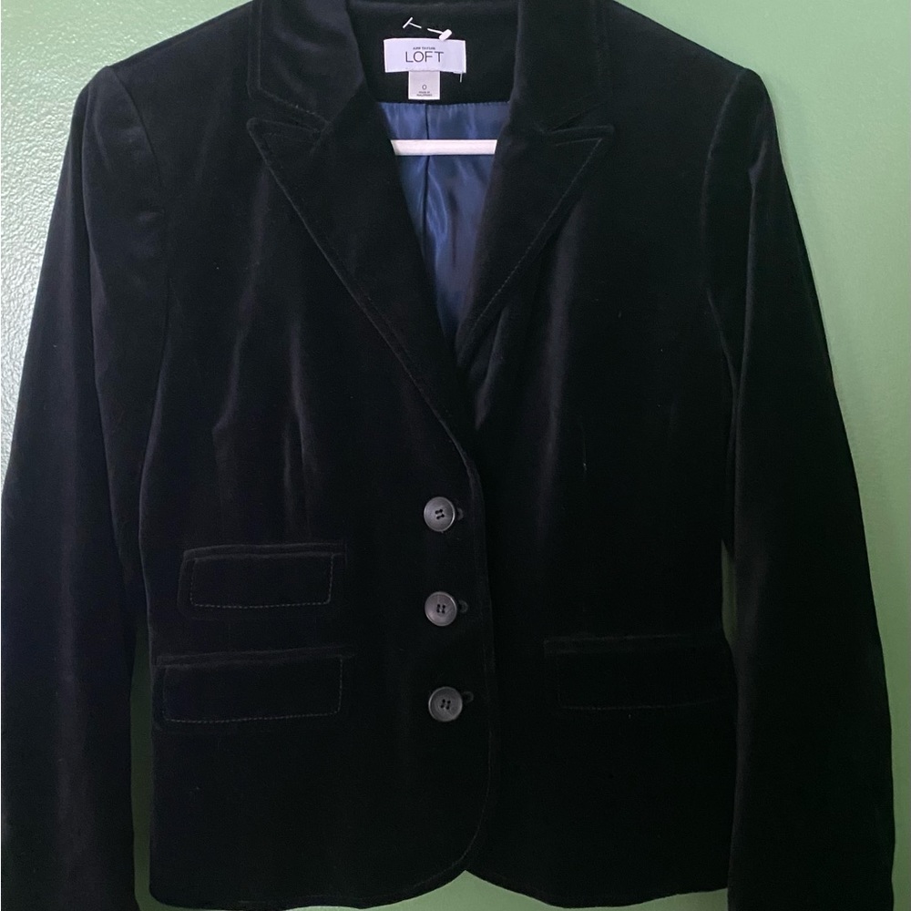 Velvet blazer. LOFT by Ann Taylor. Excellent condition! Size 0
